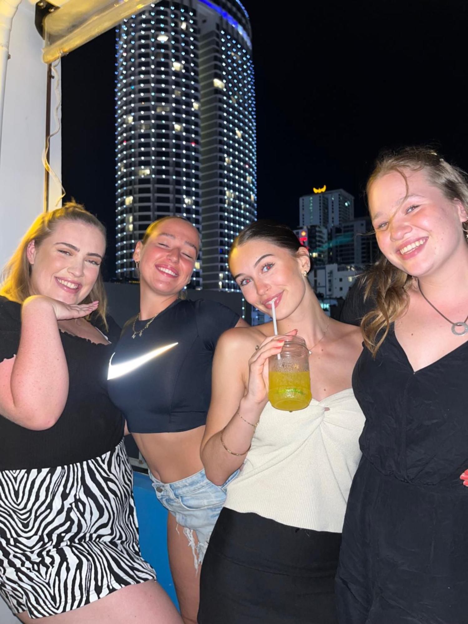 Bondi Backpackers Nhatrang Nha Trang Exterior photo